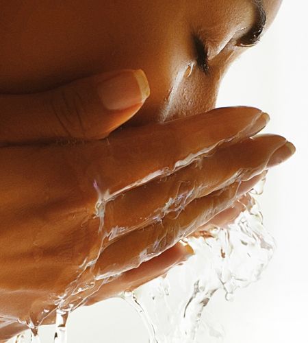 How to Clear and Detox Your Pores the Gentle Way